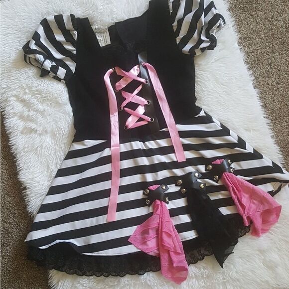 Pirate Halloween Costume Size Medium - Picture 1 of 8